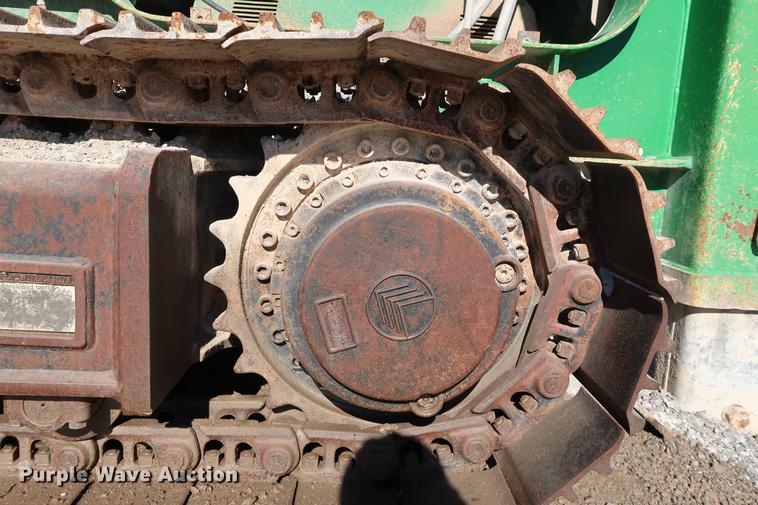 image for item DG3255 2011 McCloskey I54 crusher