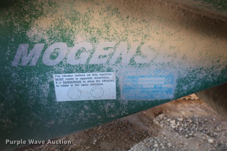 image for item DG3255 2011 McCloskey I54 crusher