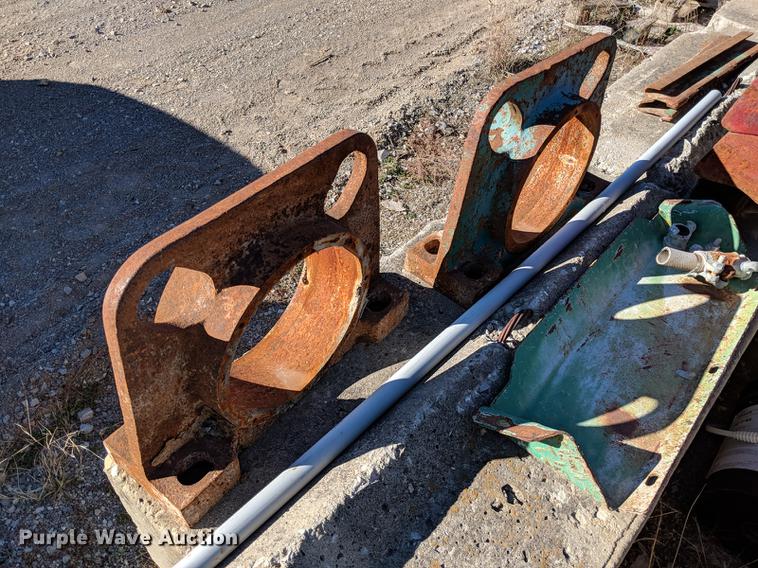 image for item DG3255 2011 McCloskey I54 crusher