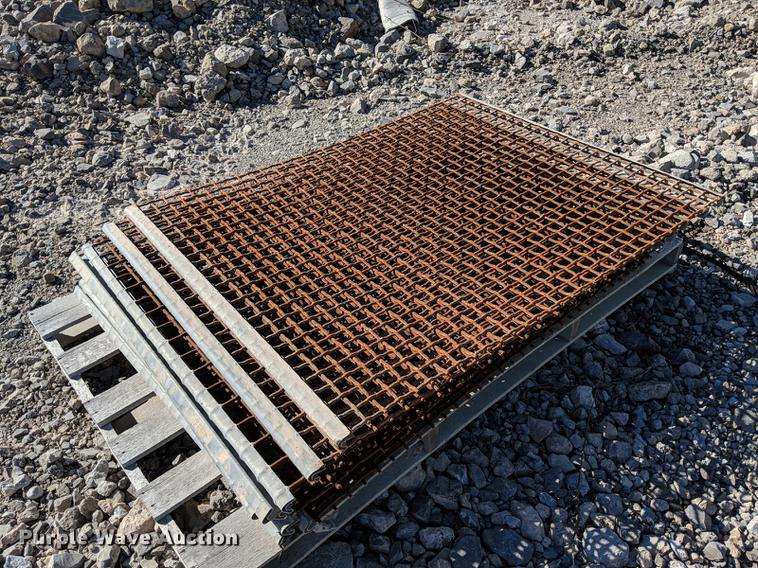 image for item DG3256 2012 McCloskey S190-3D screener