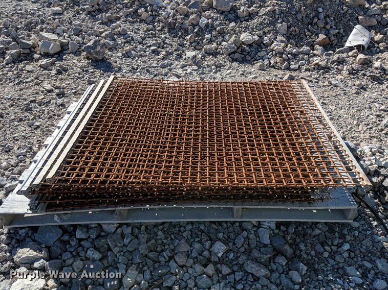 image for item DG3256 2012 McCloskey S190-3D screener