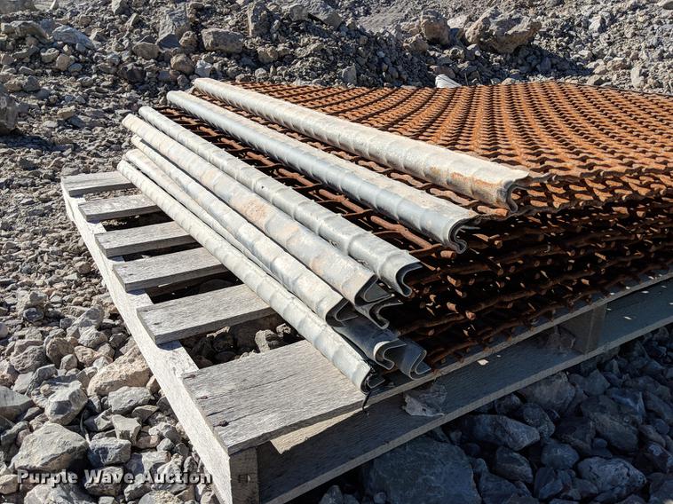 image for item DG3256 2012 McCloskey S190-3D screener