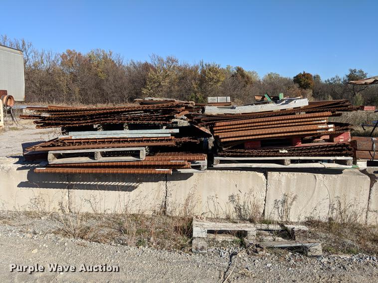 image for item DG3256 2012 McCloskey S190-3D screener