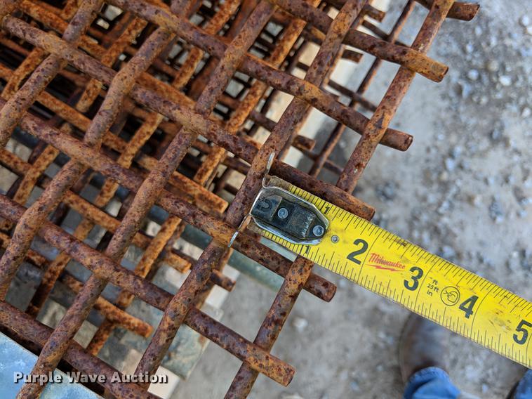 image for item DG3256 2012 McCloskey S190-3D screener