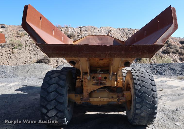 image for item DG3258 2002 Caterpillar 730 articulated haul truck