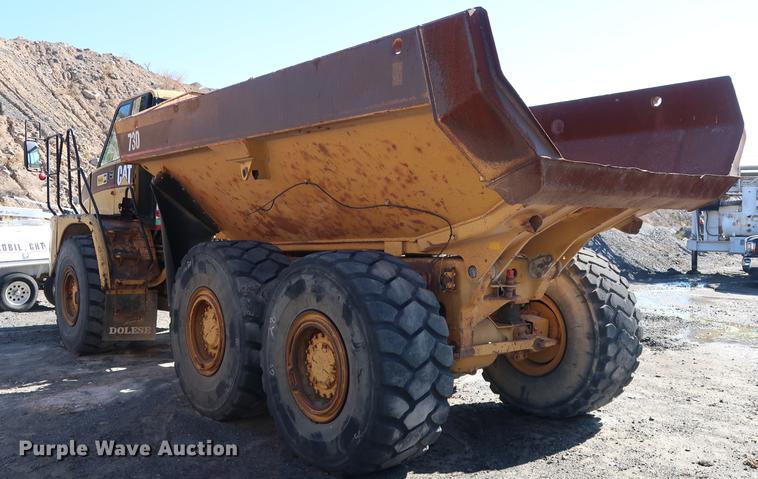 image for item DG3258 2002 Caterpillar 730 articulated haul truck