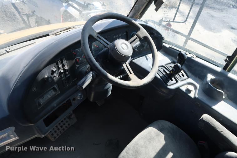 image for item DG3258 2002 Caterpillar 730 articulated haul truck