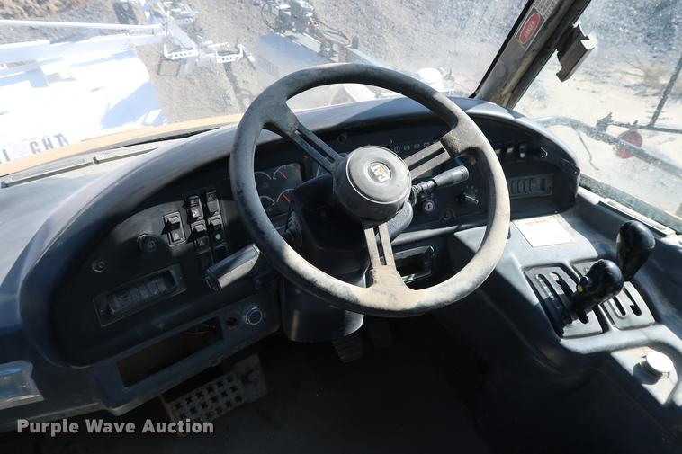 image for item DG3258 2002 Caterpillar 730 articulated haul truck