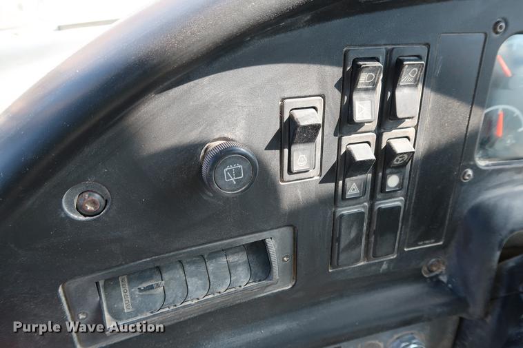 image for item DG3258 2002 Caterpillar 730 articulated haul truck