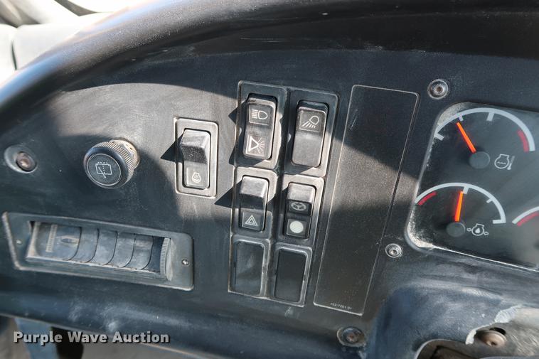 image for item DG3258 2002 Caterpillar 730 articulated haul truck