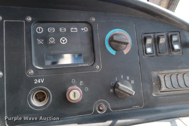 image for item DG3258 2002 Caterpillar 730 articulated haul truck