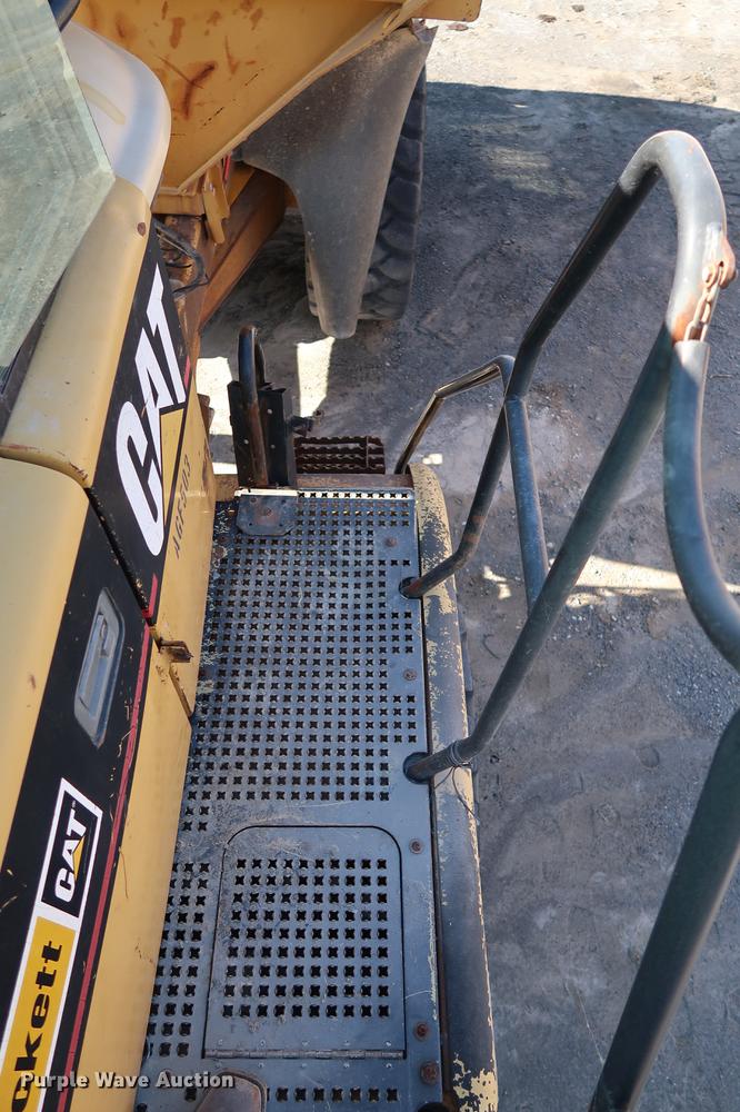 image for item DG3258 2002 Caterpillar 730 articulated haul truck