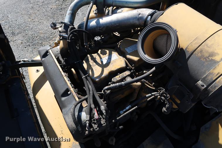 image for item DG3258 2002 Caterpillar 730 articulated haul truck