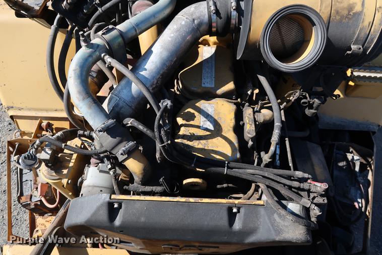 image for item DG3258 2002 Caterpillar 730 articulated haul truck