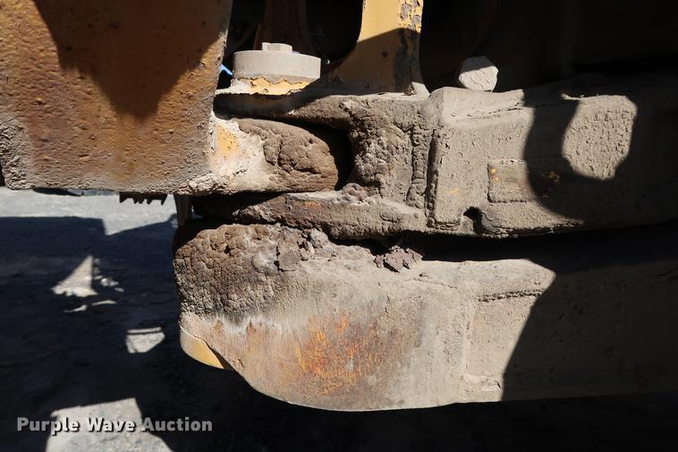 image for item DG3258 2002 Caterpillar 730 articulated haul truck