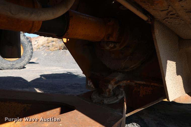 image for item DG3258 2002 Caterpillar 730 articulated haul truck