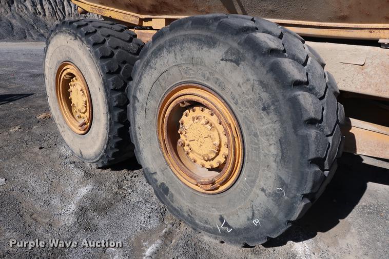 image for item DG3258 2002 Caterpillar 730 articulated haul truck