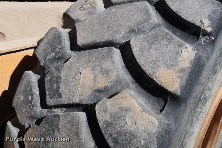 image for item DG3258 2002 Caterpillar 730 articulated haul truck