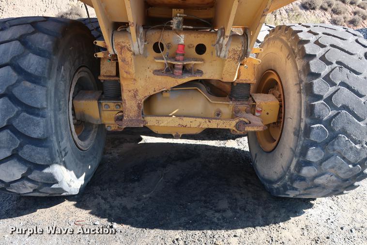 image for item DG3258 2002 Caterpillar 730 articulated haul truck