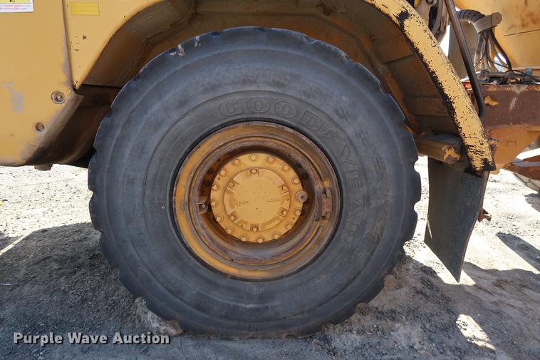 image for item DG3258 2002 Caterpillar 730 articulated haul truck