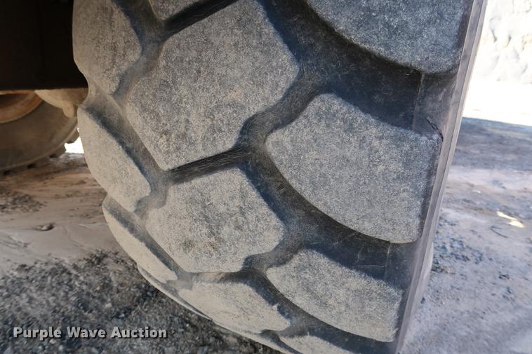 image for item DG3258 2002 Caterpillar 730 articulated haul truck