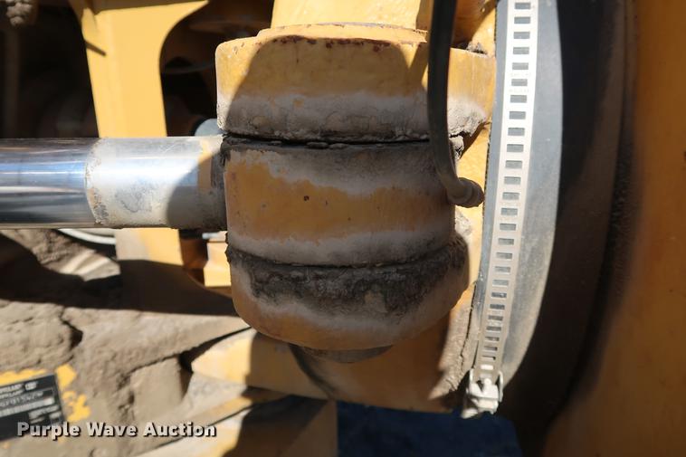 image for item DG3259 2005 Caterpillar 730 articulated haul truck