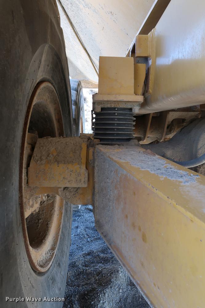 image for item DG3259 2005 Caterpillar 730 articulated haul truck