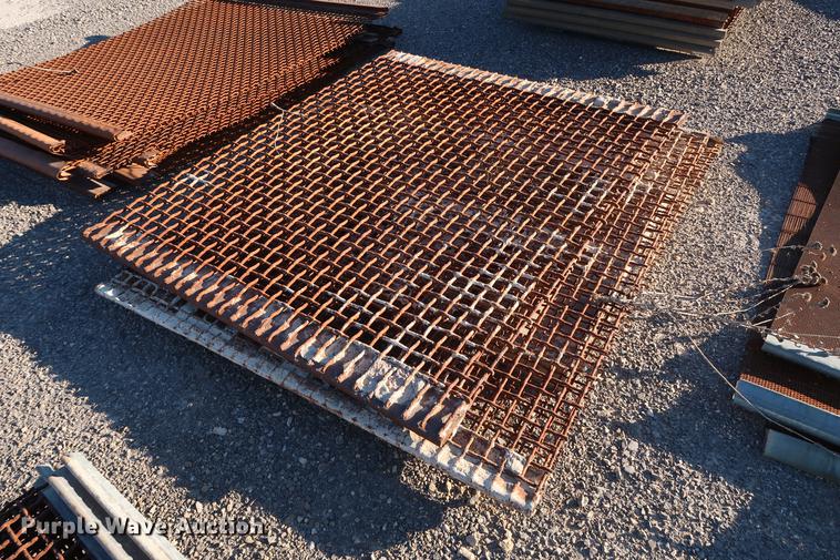 image for item DG3260 2011 McCloskey S190 screener