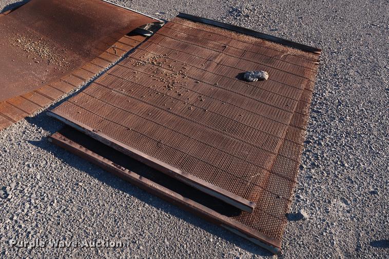 image for item DG3260 2011 McCloskey S190 screener