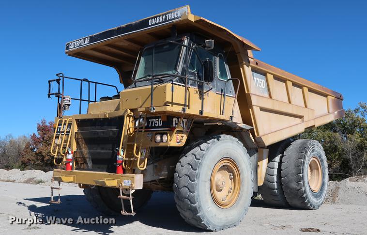 image for item DG3262 2000 Caterpillar 775D haul truck