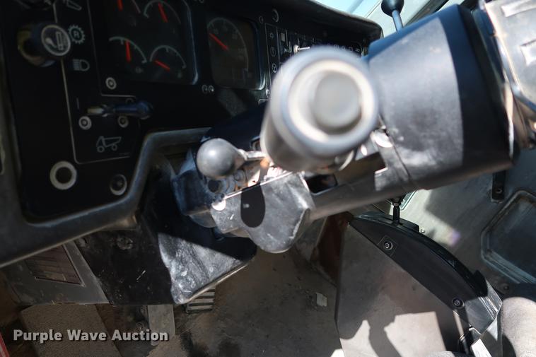 image for item DG3262 2000 Caterpillar 775D haul truck