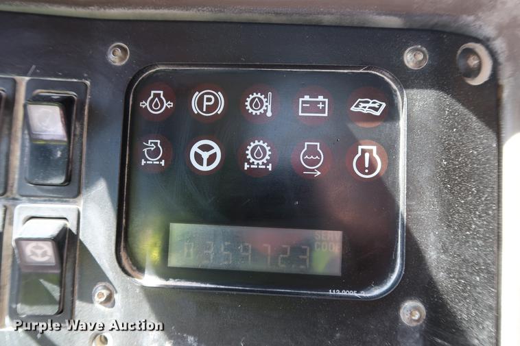 image for item DG3262 2000 Caterpillar 775D haul truck