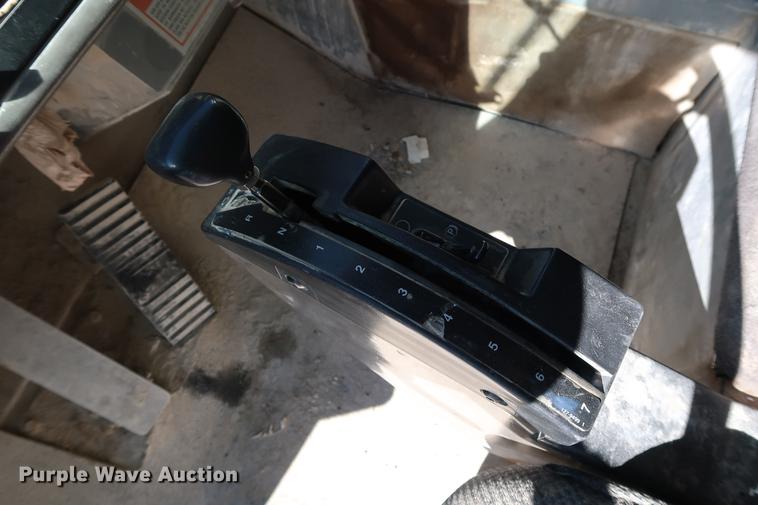 image for item DG3262 2000 Caterpillar 775D haul truck