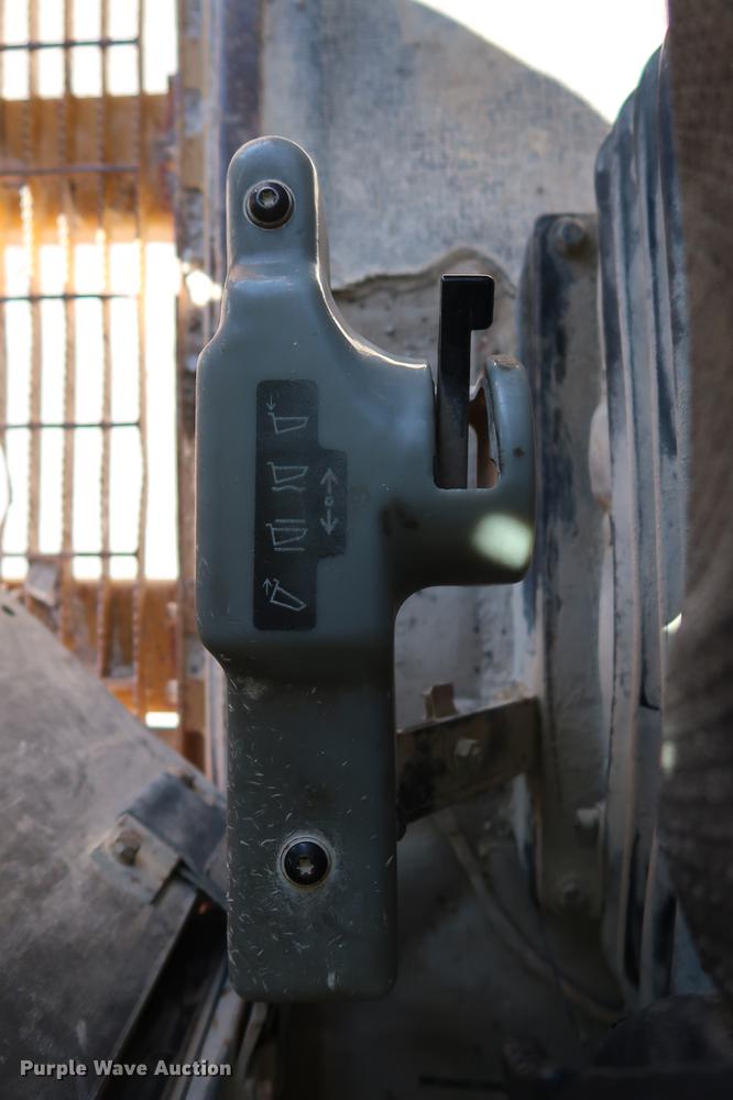 image for item DG3262 2000 Caterpillar 775D haul truck