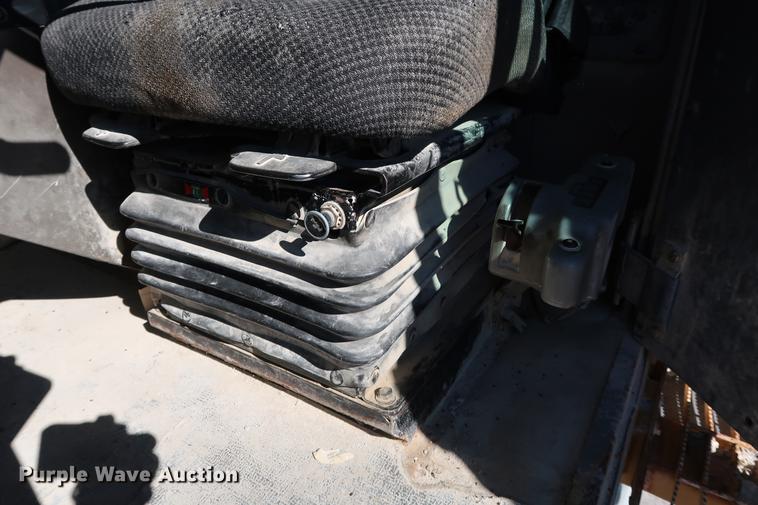 image for item DG3262 2000 Caterpillar 775D haul truck