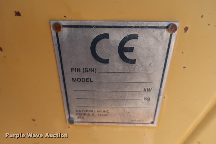 image for item DG3262 2000 Caterpillar 775D haul truck