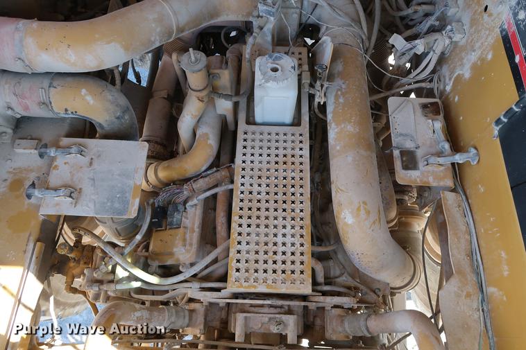 image for item DG3262 2000 Caterpillar 775D haul truck