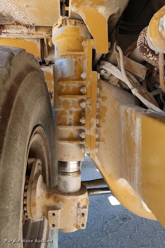 image for item DG3262 2000 Caterpillar 775D haul truck