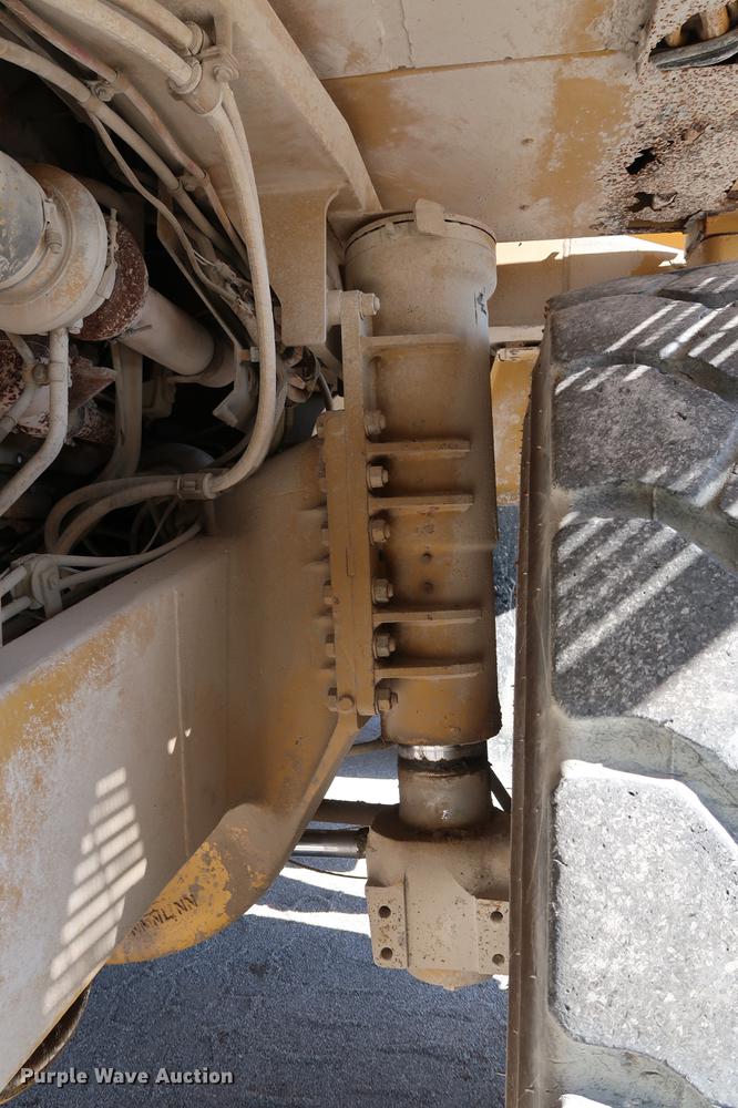 image for item DG3262 2000 Caterpillar 775D haul truck