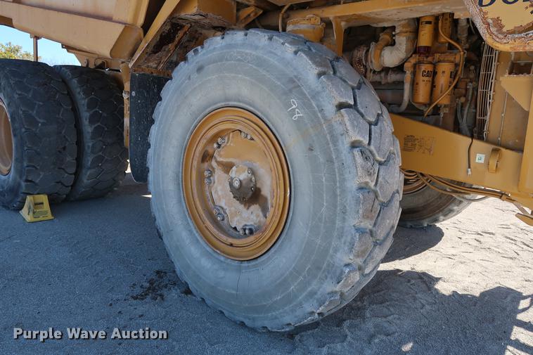 image for item DG3262 2000 Caterpillar 775D haul truck