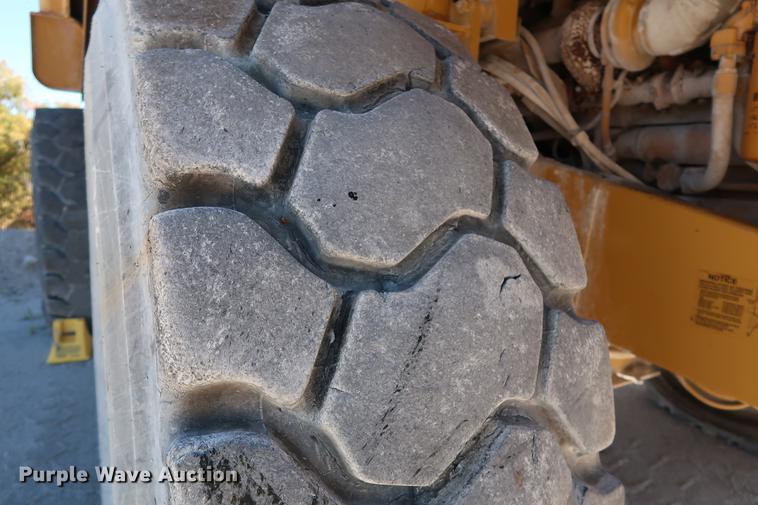 image for item DG3262 2000 Caterpillar 775D haul truck