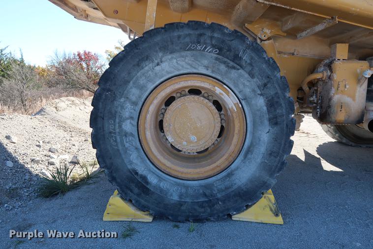 image for item DG3262 2000 Caterpillar 775D haul truck