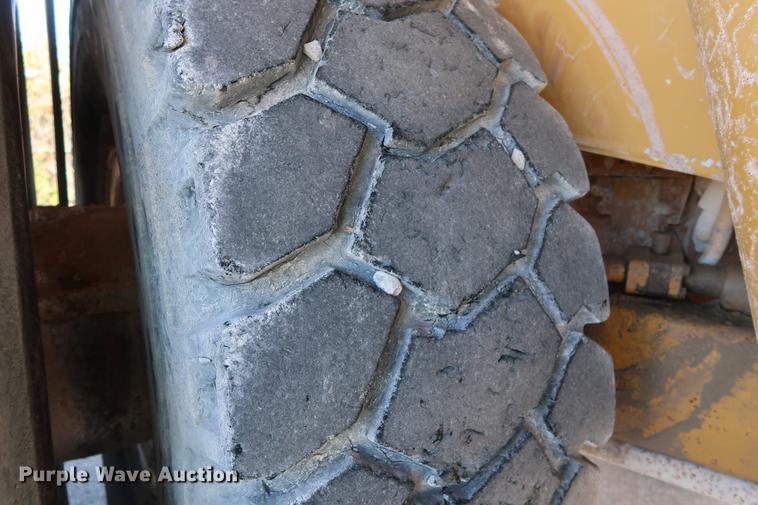 image for item DG3262 2000 Caterpillar 775D haul truck