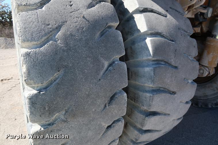 image for item DG3262 2000 Caterpillar 775D haul truck