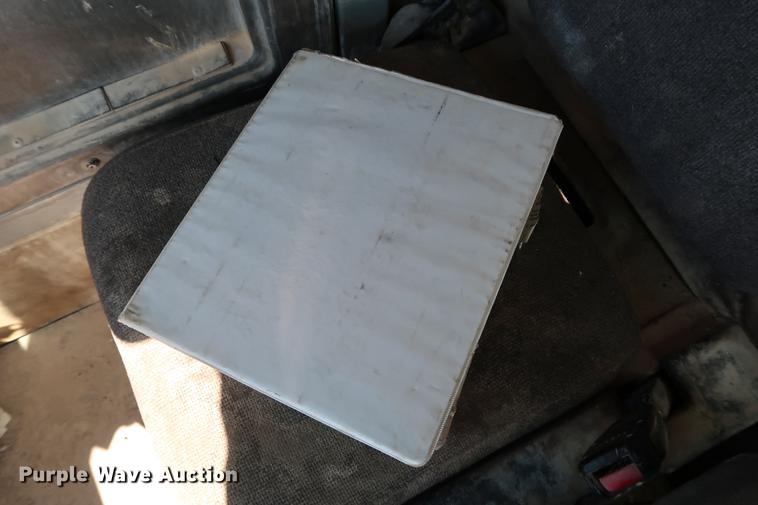 image for item DG3262 2000 Caterpillar 775D haul truck