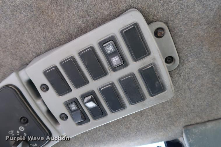 image for item DG3263 2002 Caterpillar 980G Series II wheel loader