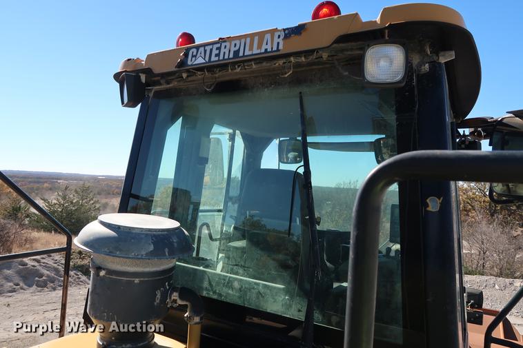 image for item DG3263 2002 Caterpillar 980G Series II wheel loader