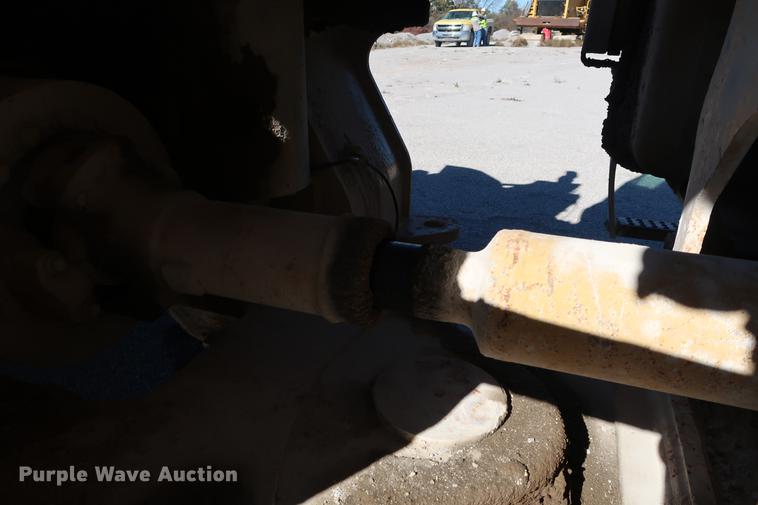 image for item DG3263 2002 Caterpillar 980G Series II wheel loader