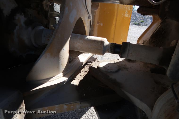 image for item DG3263 2002 Caterpillar 980G Series II wheel loader