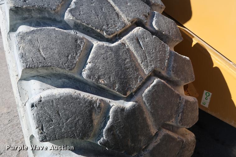 image for item DG3263 2002 Caterpillar 980G Series II wheel loader